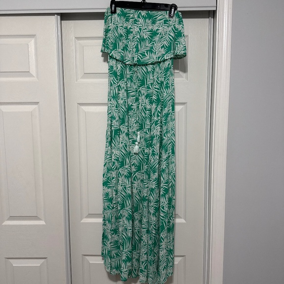 Green Tropical Strapless Dress - Picture 1 of 2